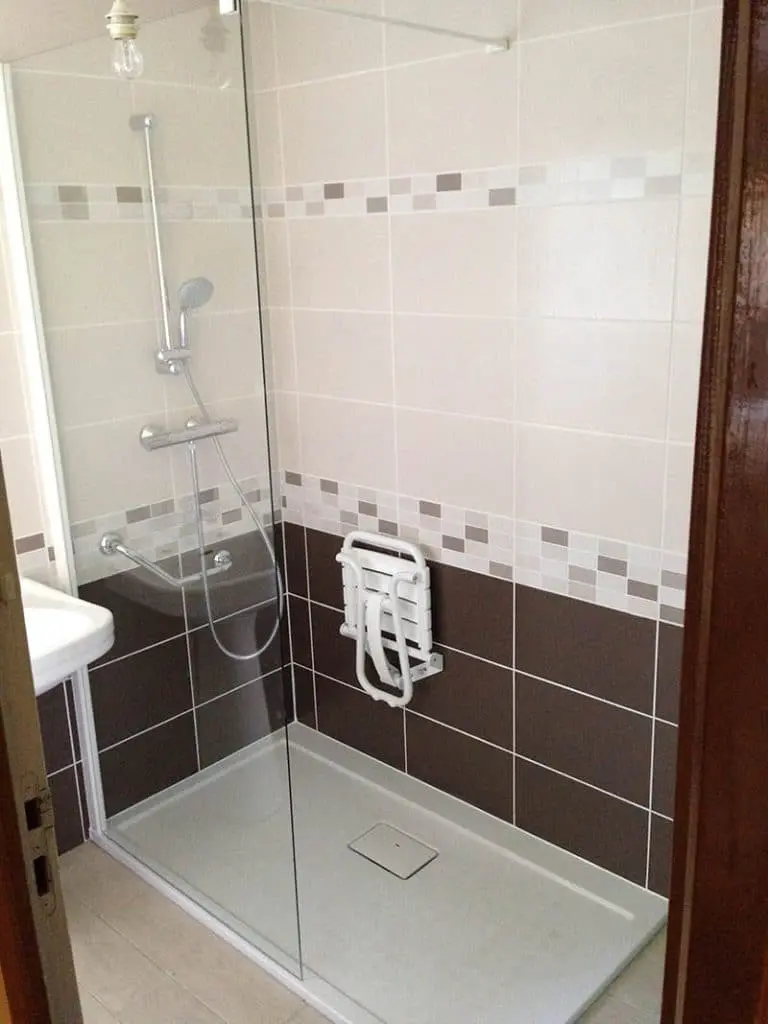 Douche à l'Italienne à Jeu-les-Bois
